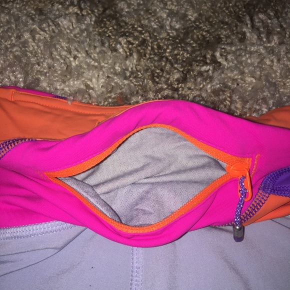 Lululemon shorts - Picture 5 of 8